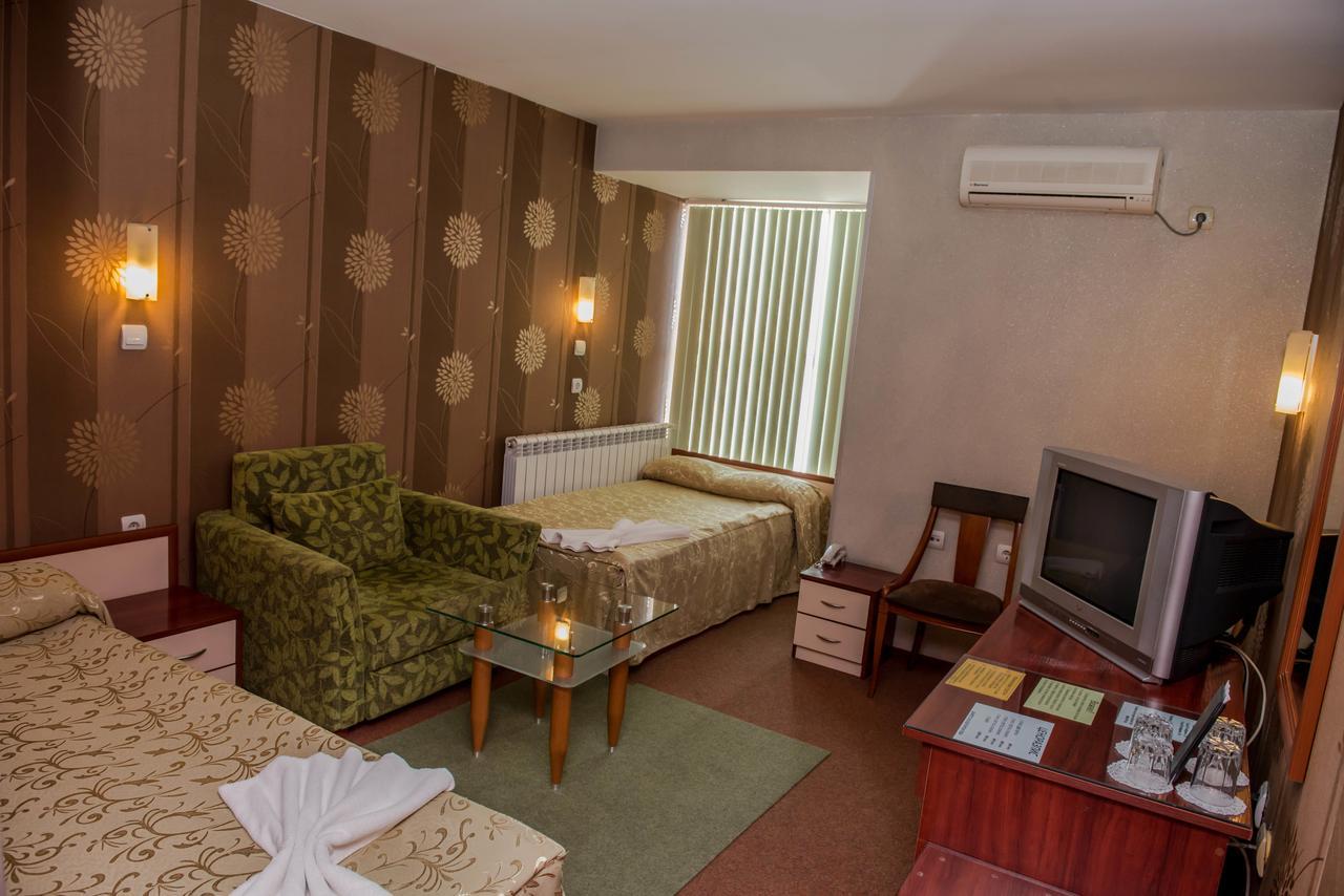 Hotel Kapri Yambol Ngoại thất bức ảnh